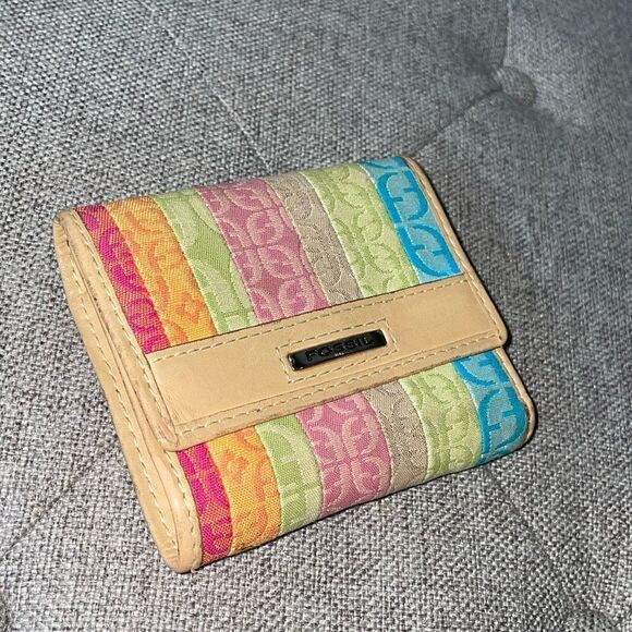 Fossil Canvas Compact Wallet - Picture 5 of 7
